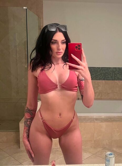 Charlotte Sins