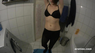 Ersties - Mona & Vanessa X in the shower