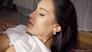 Lesbea - Multiple Orgasms For Cute Lesbian