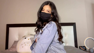 Skylerlo Fucks Her Cunt With A Dildo