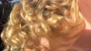 Jules Ari & SusieStellar's Outdoor Lesbian Sex