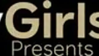 Hot Debut - WowGirls