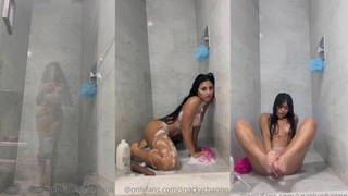 SnaxyChan Rides A Dildo After Shower Masturbation