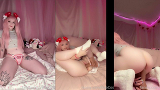 Daecosplay Churns A Dildo In Her Cunt