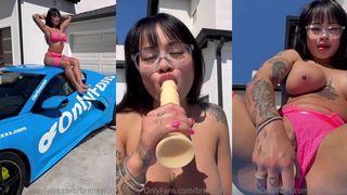 Britneyloh Nude Sits On The Car And Squirts