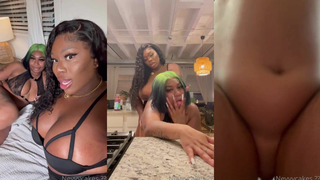 Nevvycakes In Lesbian Strapon Fuck