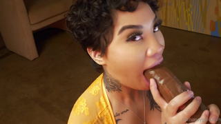 Hot Honey Gold Has Fun With A Dildo BBC