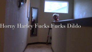 ShyCutie Dresses Up As Harley Quinn And Masturbates With Her Dildo