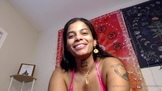 Oily Lauren22Hammelton Sits On A Dildo