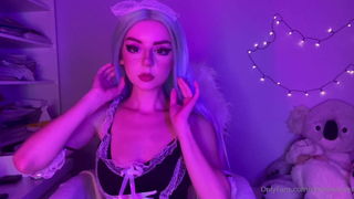 Cherrievelvet Teases Feet While Masturbating