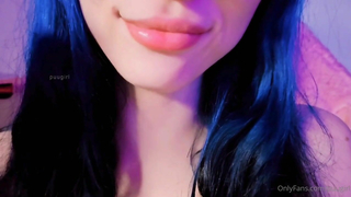 PuuGirl Closes Up On Creamy Pussy Fingering