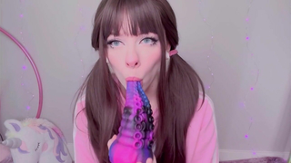 Molly Peach Fucks Her Cunt With A Tentacle