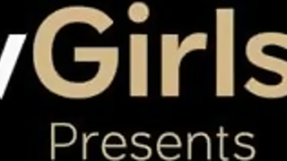 Born Great At Licking - WowGirls