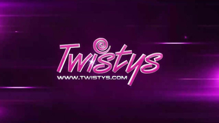 Tiny Pussy Gets Off Anywhere - WhenGirlsPlay