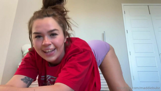BubbleBratz Stuffs Her Asshole With A Dildo