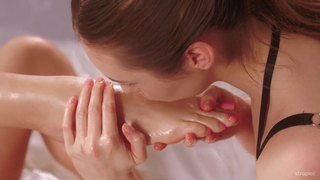 straplez - Simon Kay And Lil Karla