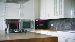 WowGirls - Spontaneous Kiss