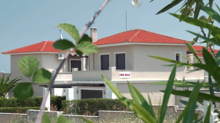 GIRLFRIENDSFILMS - Lesbian House Hunters #20