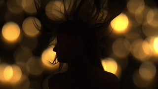 VivThomas - Beautiful Stranger