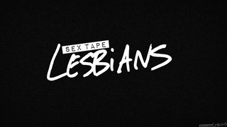 SexTapeLesbians - Im Coming In The Shower