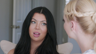 TrueLesbian - Holly Day - Learn Form Expierence