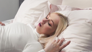 STRAPLEZZ - Lil Karla - First Time Topping Her Crush