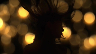 VivThomas - Vicky Love - Showing Off