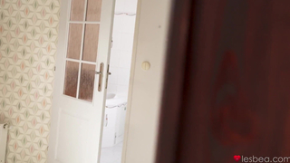 Lesbea - Mini Mitzix - We Like It More When You Watch