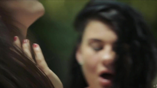 SEXART - Lucy Li - Aquafun