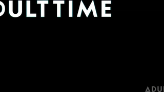 LezBeBad - Yhivi - Doctor's Gaping Orders