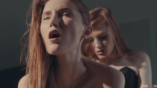 STRAPLEZZ - Mia Reese - Seductive Stockings