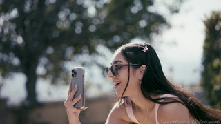 Sweetheart Video - The Art Of Kissing 4: Kissing Her