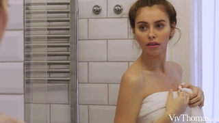 VivThomas - Kelly Collins - Naked Yoga Episode 1