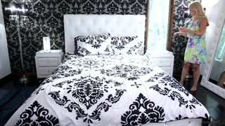 Sarah Vandella - Jealous Of My Son: Part One - MOMMY'S GIRL