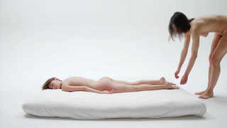 Anna Ralphs Gets A Lesbian Sensual Massage