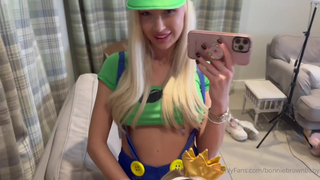 Lowri Rose And Friends Fucking In Super Mario Cosplay