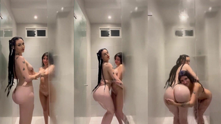 Auhneesh Nicole & Taysha Sativa's Lesbian Sex Under The Shower